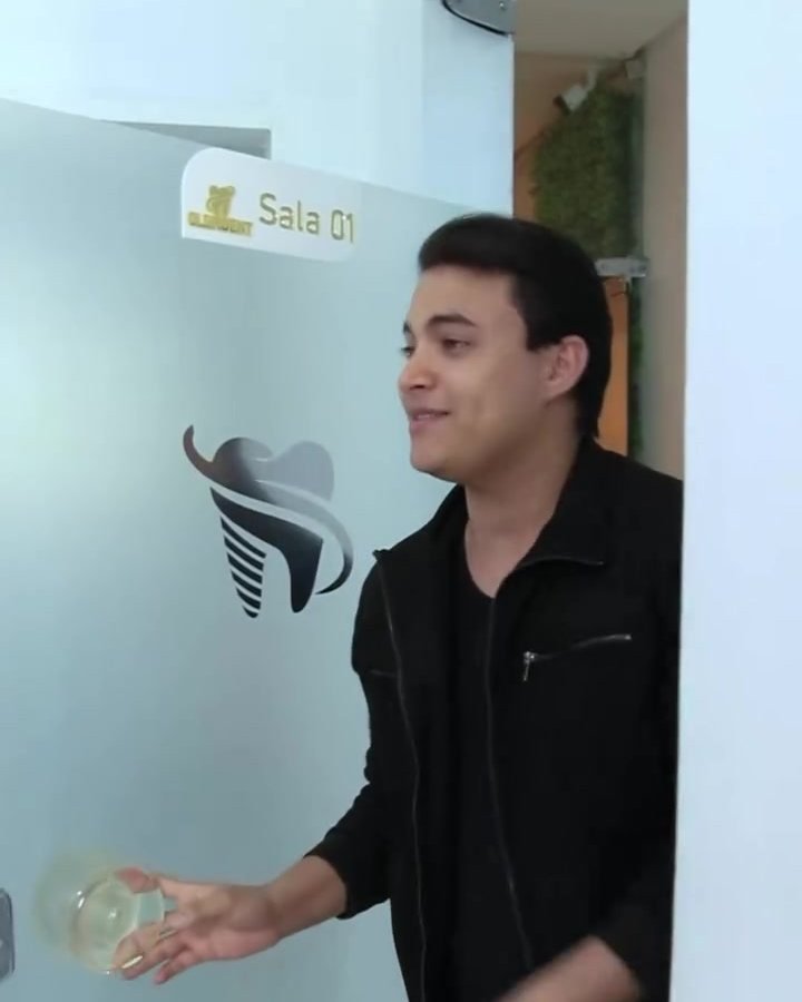 Junior Costa chegando na Clerdent